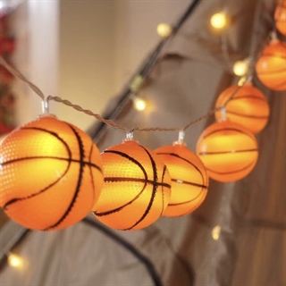 LED lyskæde med basketbolde